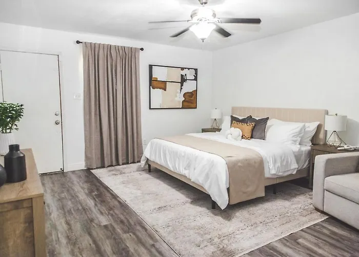Worth Hideaway With Pool And Games Fort Worth